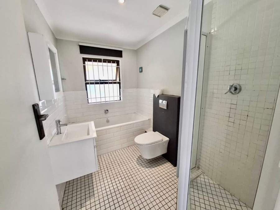 4 Bedroom Property for Sale in West Beach Western Cape